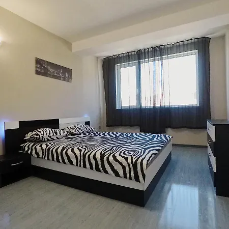 Spacious And Bright Maisonette Center Апартаменты Варна