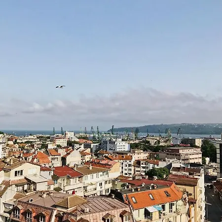 Apartment Spacious And Bright Maisonette Center Warna